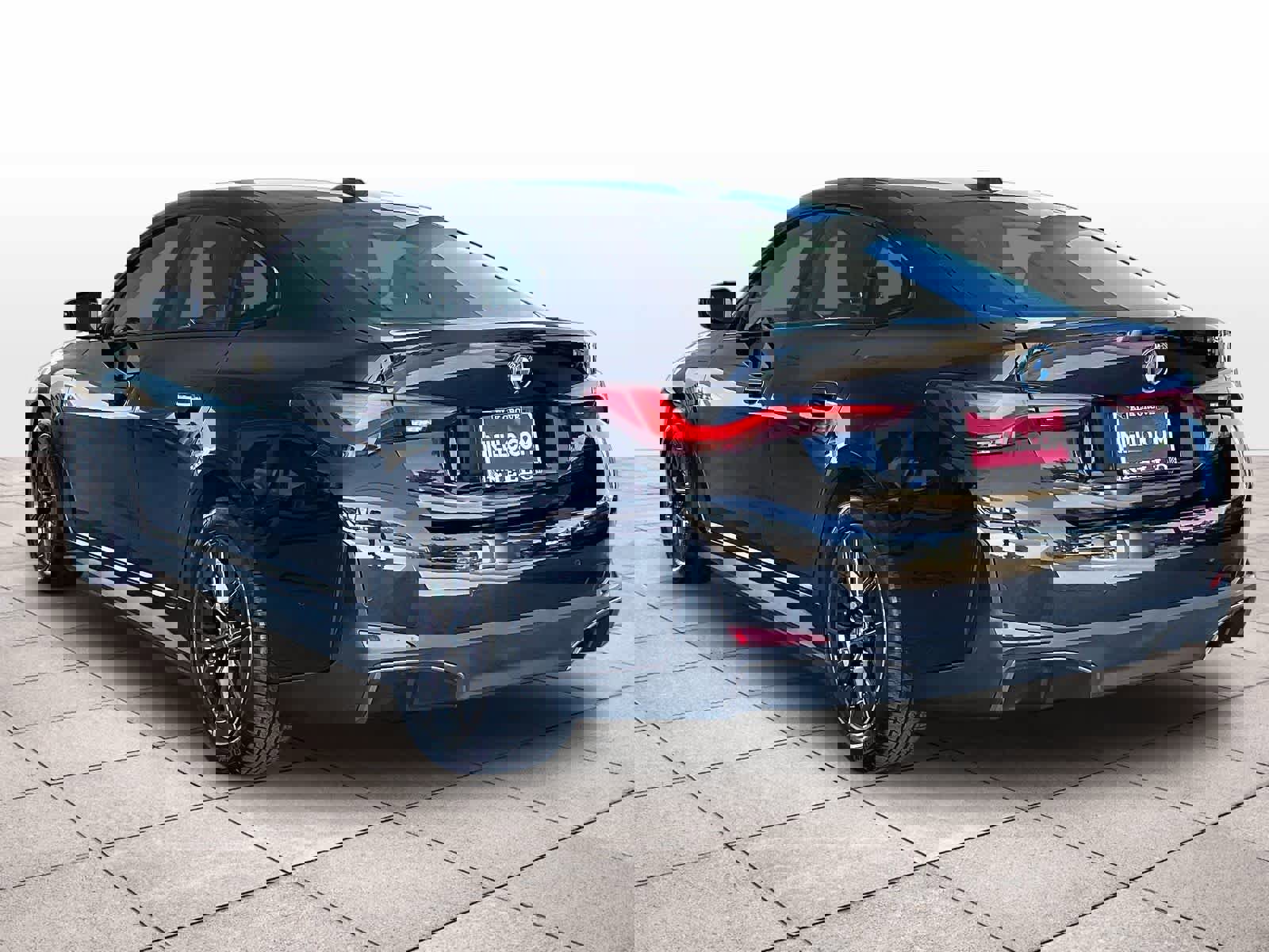 Used 2023 BMW i4 eDrive35 image 13