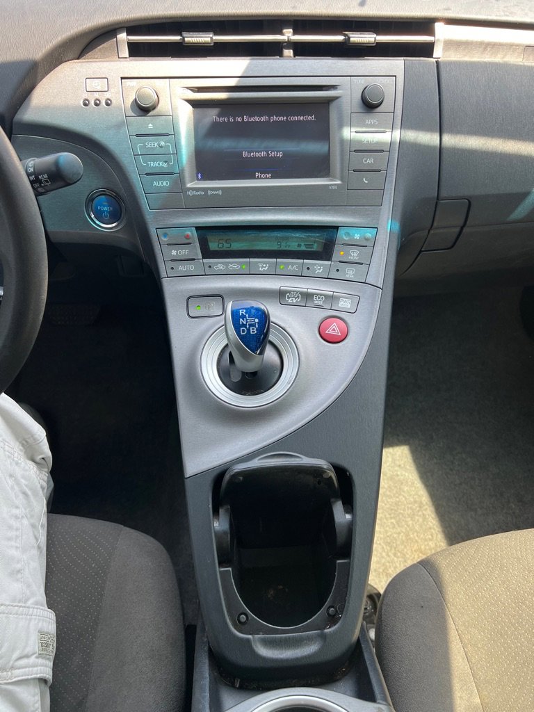 Used 2014 Toyota Prius Plug-In Hybrid image 21