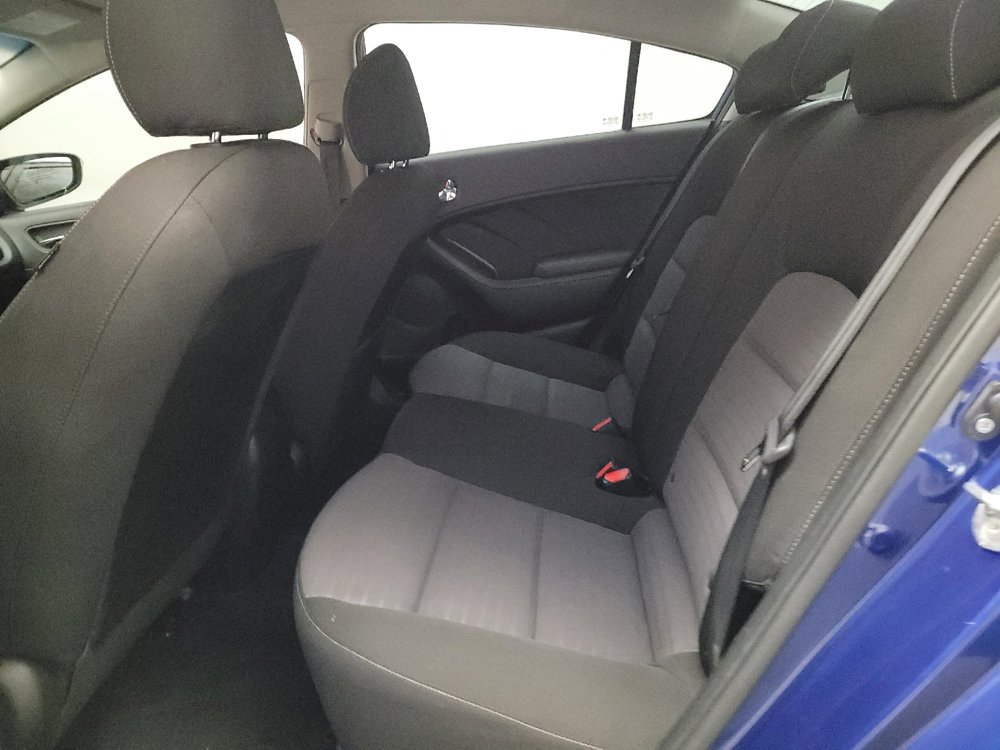 Used 2017 Kia Forte S w/ S Technology Package FWD image 18
