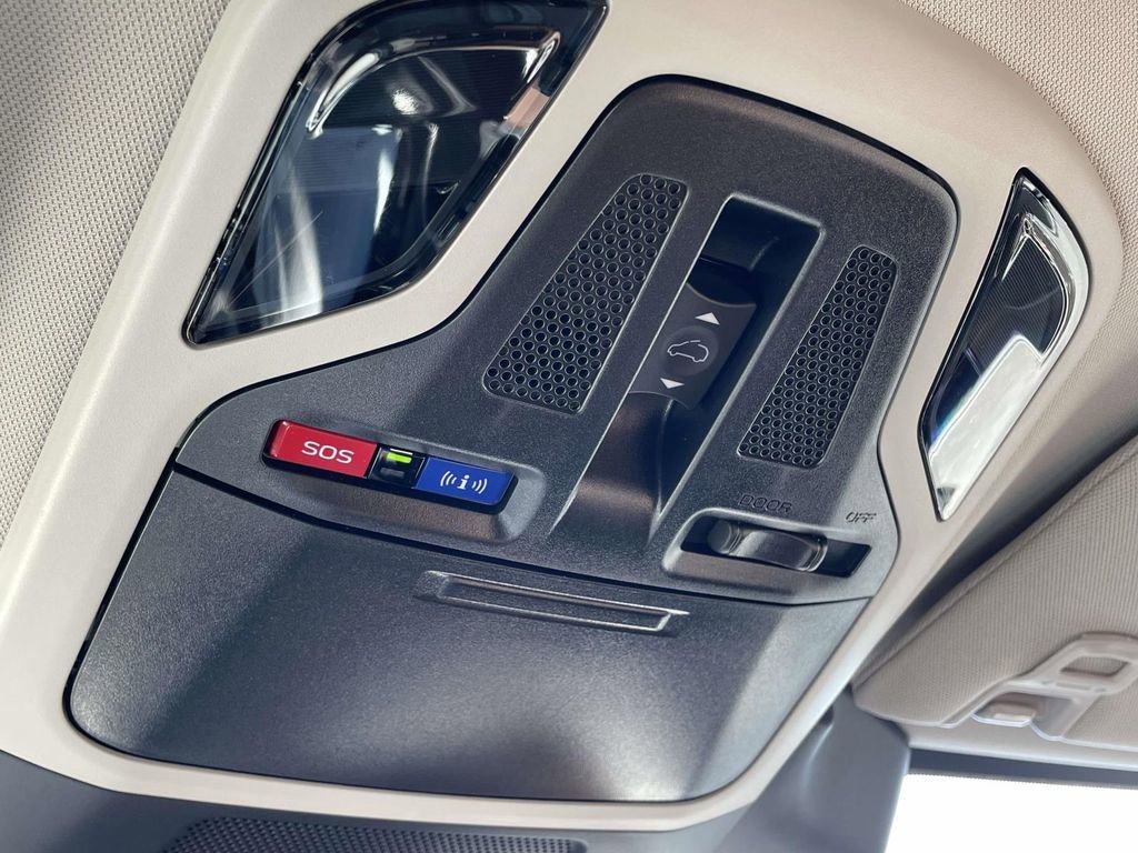 Used 2025 Subaru Outback Touring XT w/ Tech Package 2 image 21