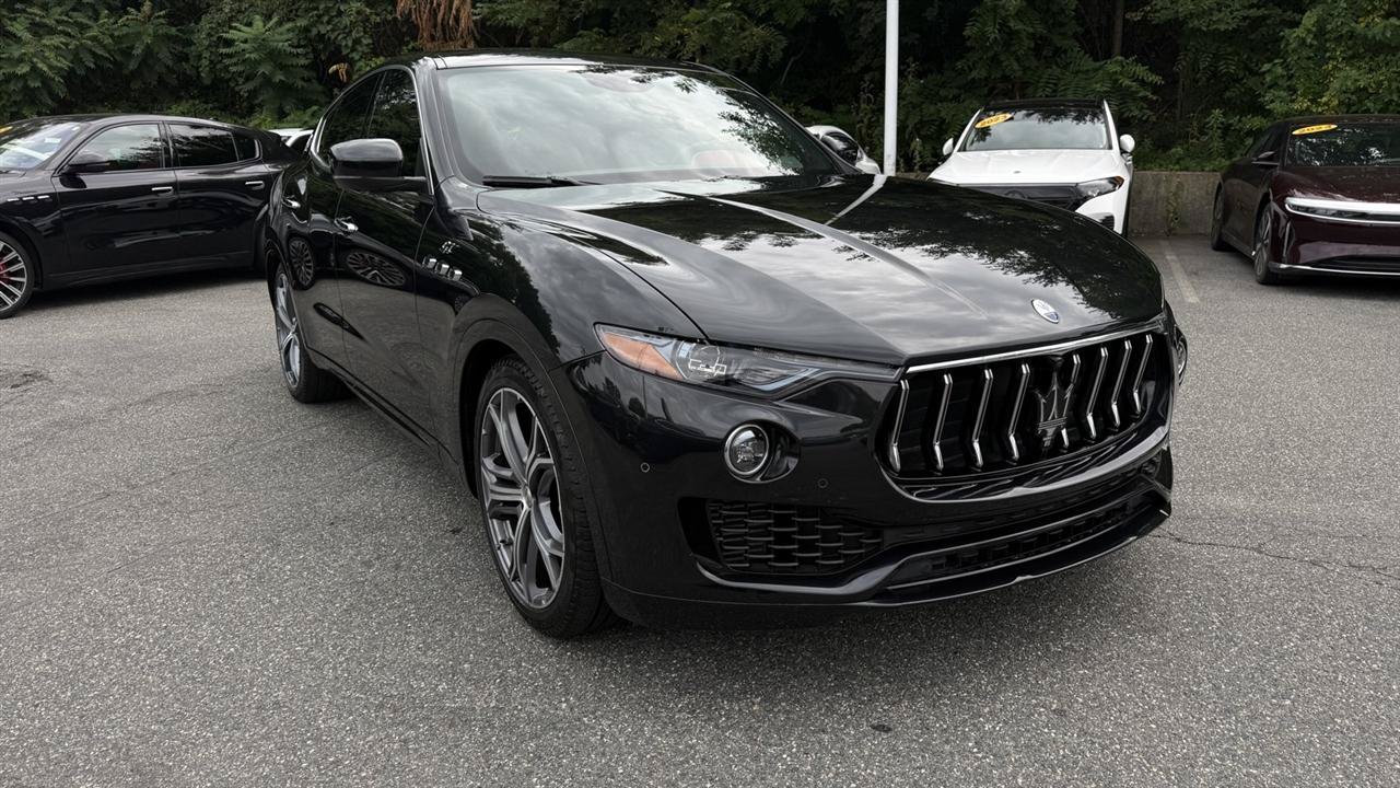 Used 2023 Maserati Levante GT AWD/4WD image 21