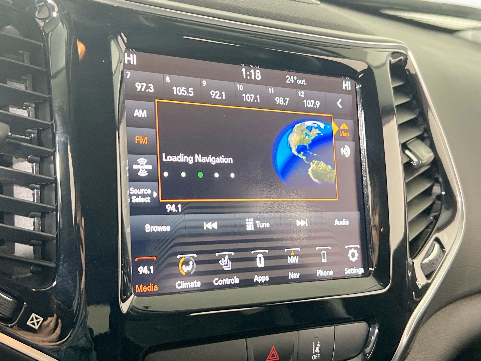 Used 2022 Jeep Cherokee Limited w/ Elite Package image 15