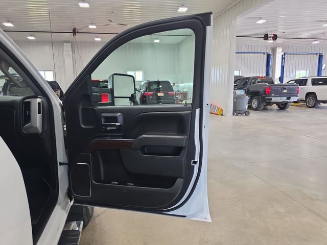 Used 2015 GMC Sierra 2500 SLT AWD/4WD image 28