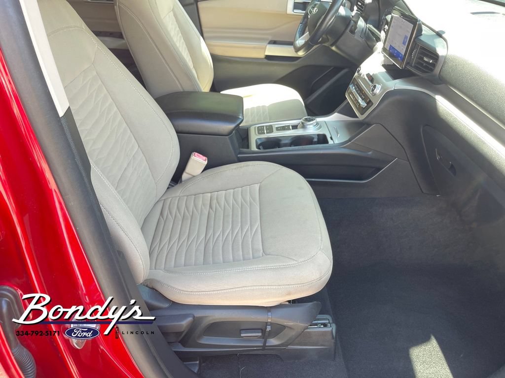 Used 2021 Ford Explorer XLT RWD image 18