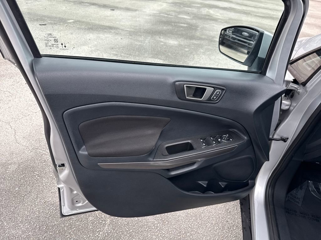 Used 2021 Ford EcoSport SE w/ SE Convenience Package image 13