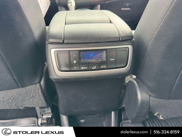 Used 2019 Toyota Highlander SE w/ Protection Package #3 AWD/4WD image 17