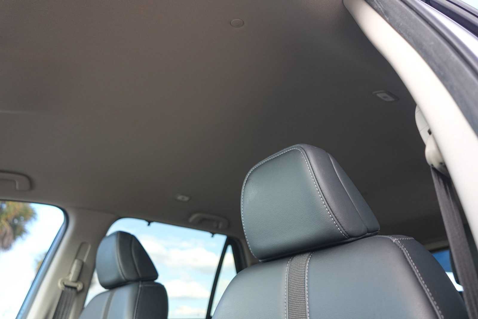 Used 2025 Honda Pilot EX-L image 25