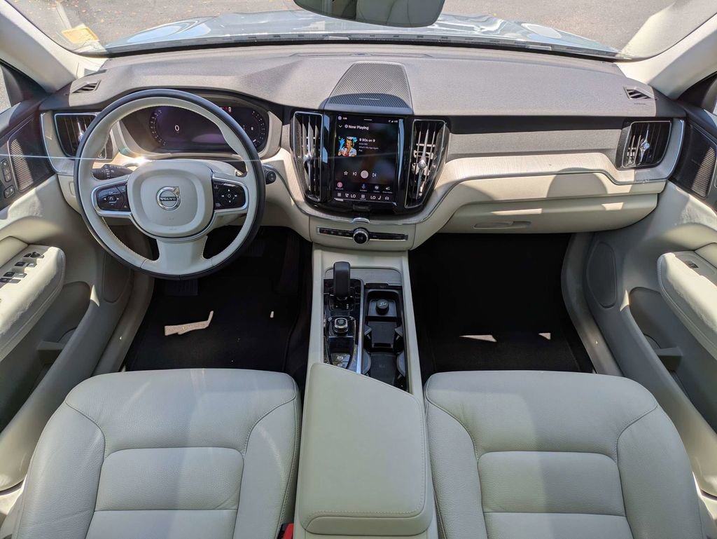Certified 2023 Volvo XC60 B5 Plus w/ Climate Package FWD image 17