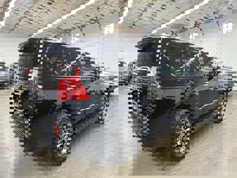 Used 2012 Lexus GX 460 Premium image 3