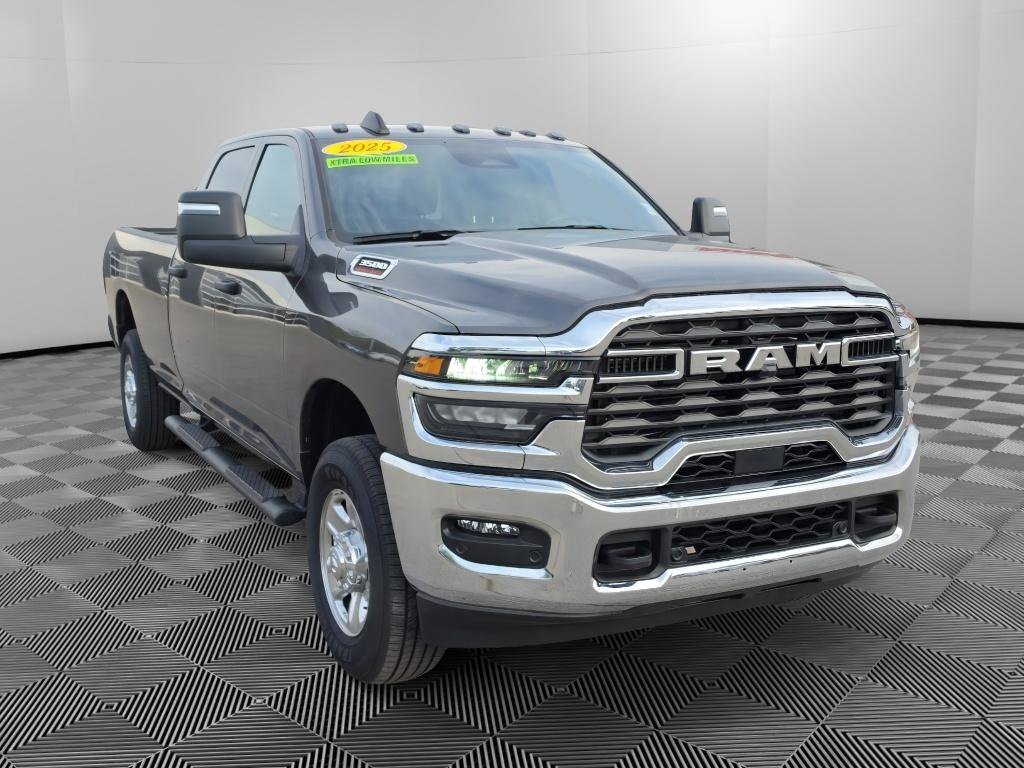 Used 2025 RAM 3500 Tradesman AWD/4WD image 9