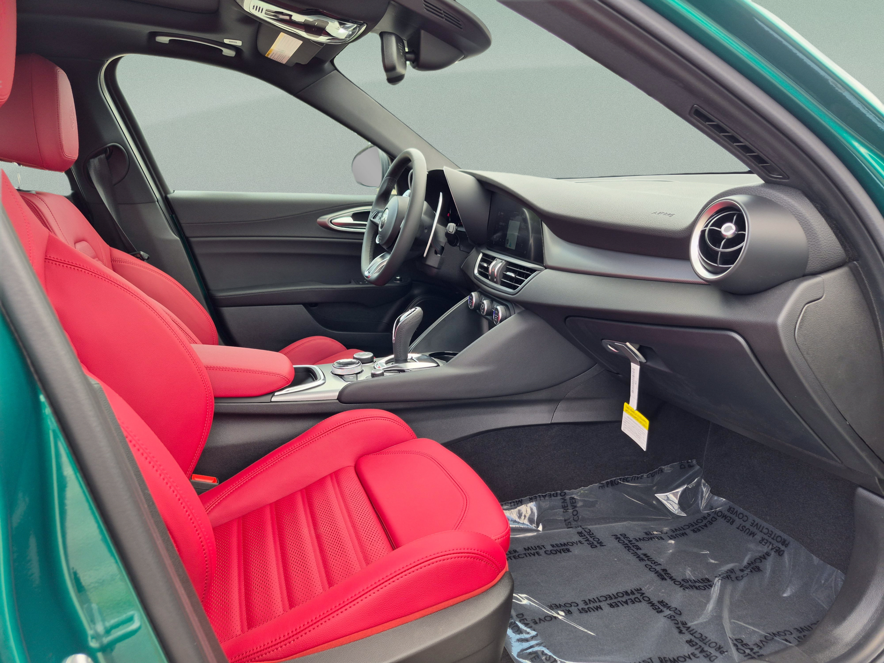New 2026 Alfa Romeo Giulia w/ Driving Assist Package RWD image 21