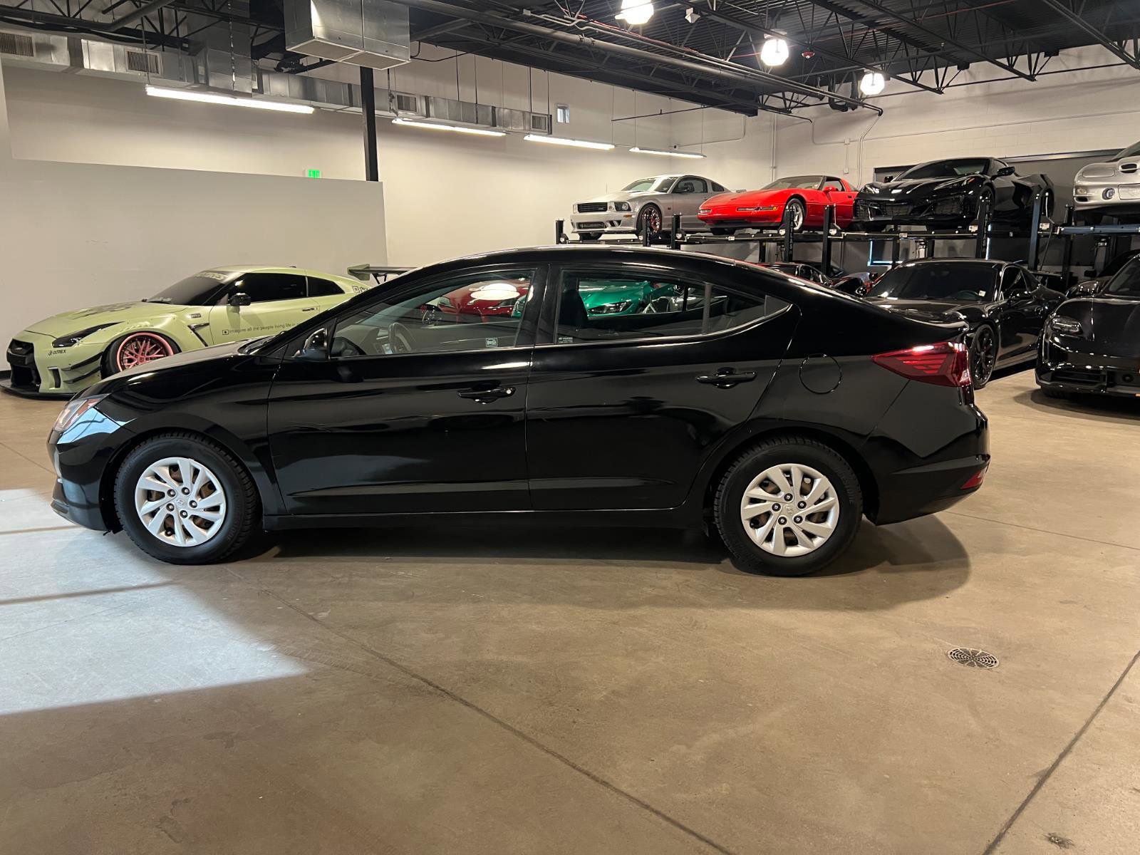 Used 2019 Hyundai Elantra SE w/ Cargo Package FWD image 6