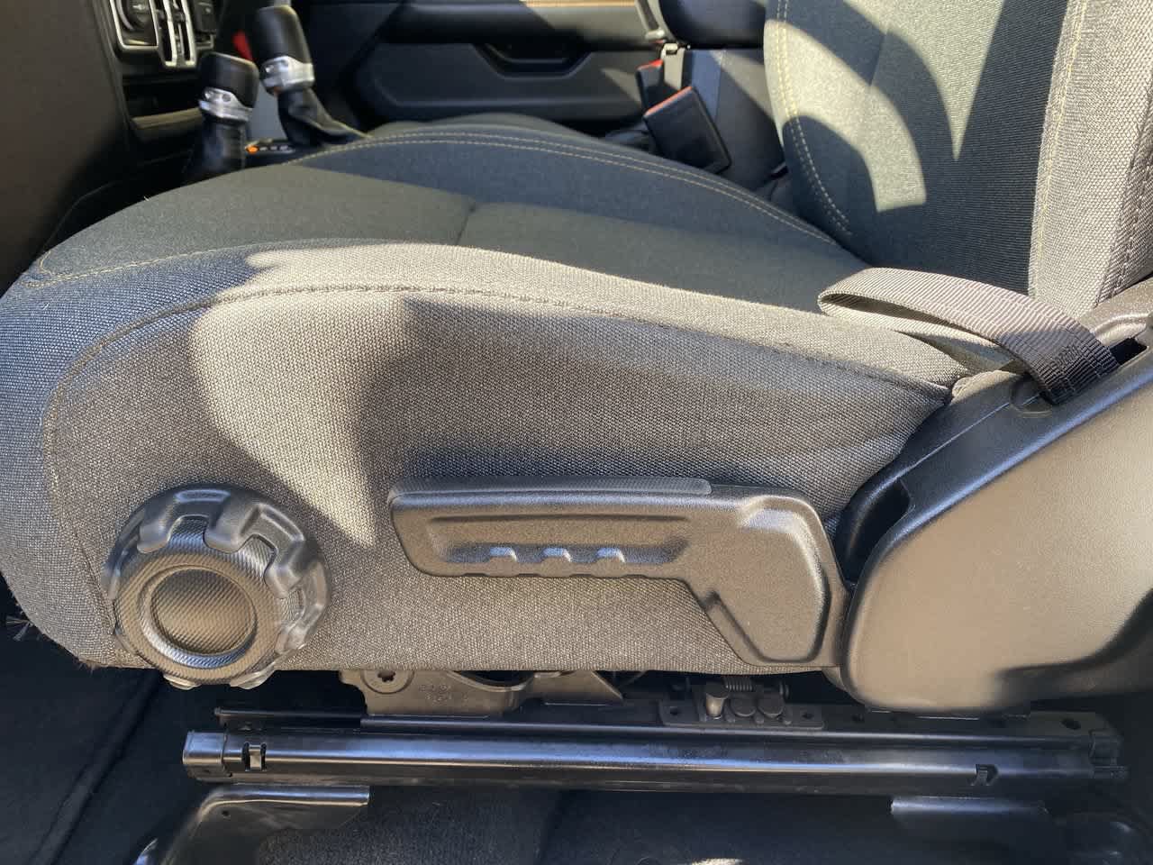 Used 2024 Jeep Wrangler Unlimited Sahara AWD/4WD image 14