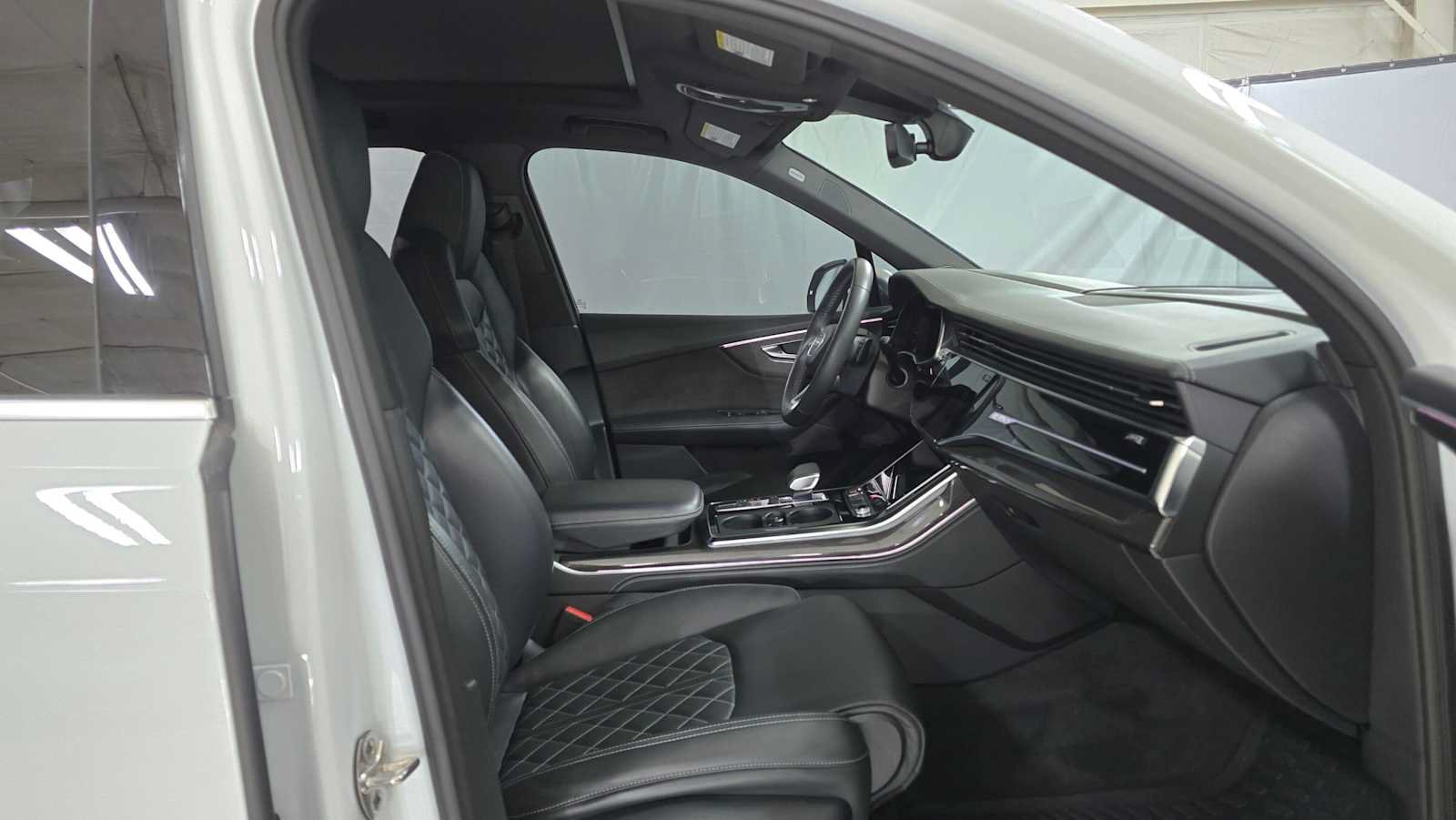 Used 2022 Audi SQ7 Prestige w/ Prestige Package AWD/4WD image 10