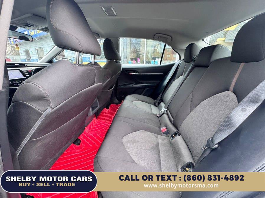 Used 2019 Toyota Camry LE w/ Carpet Mat Package FWD image 17