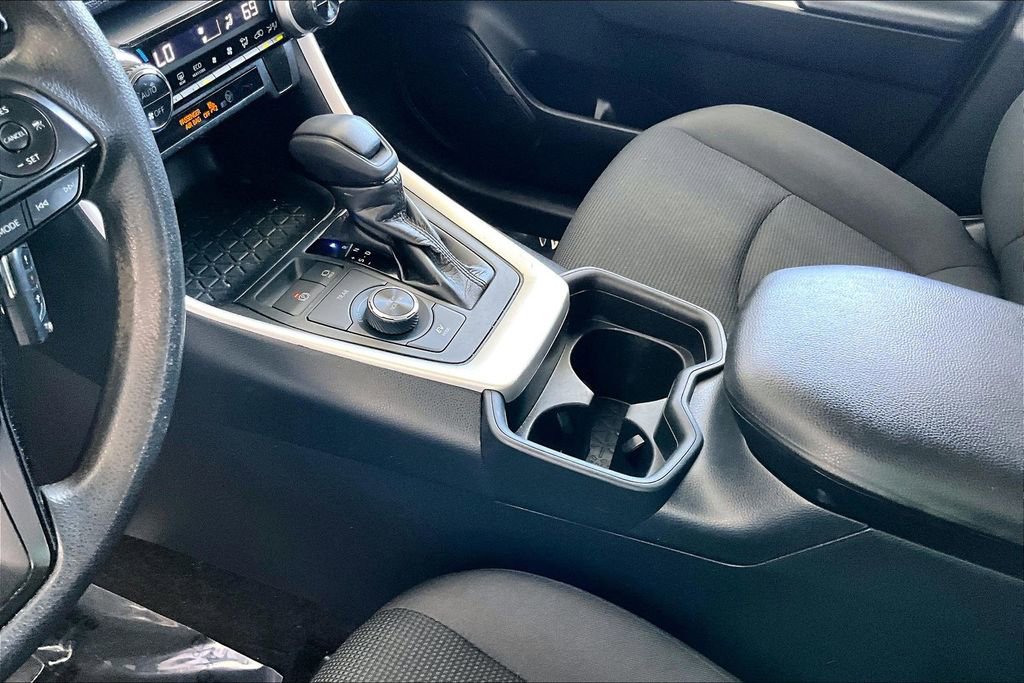 Used 2020 Toyota RAV4 LE w/ All Weather Liner Package image 18