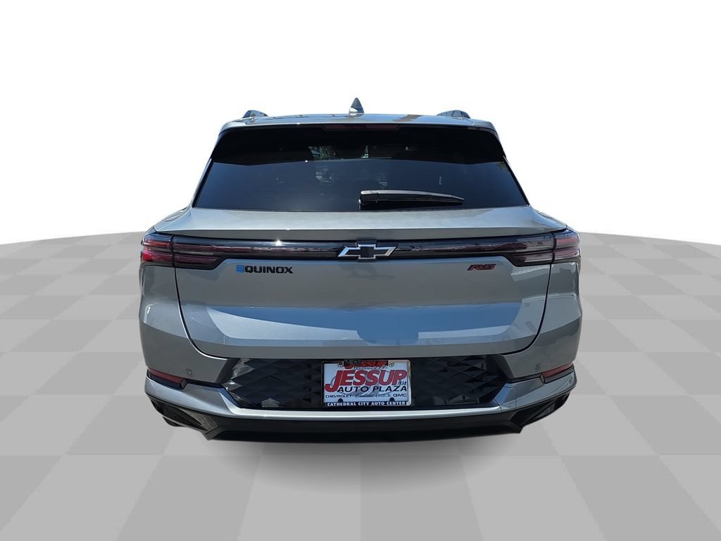 Used 2024 Chevrolet Equinox EV RS FWD image 7