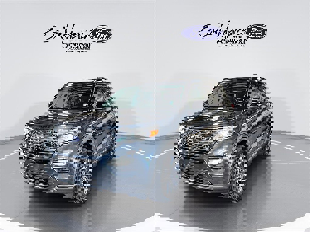 Used 2022 Ford Explorer XLT w/ Equipment Group 202A image 3