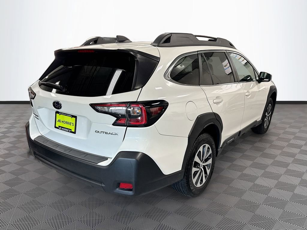 Used 2023 Subaru Outback Premium image 4
