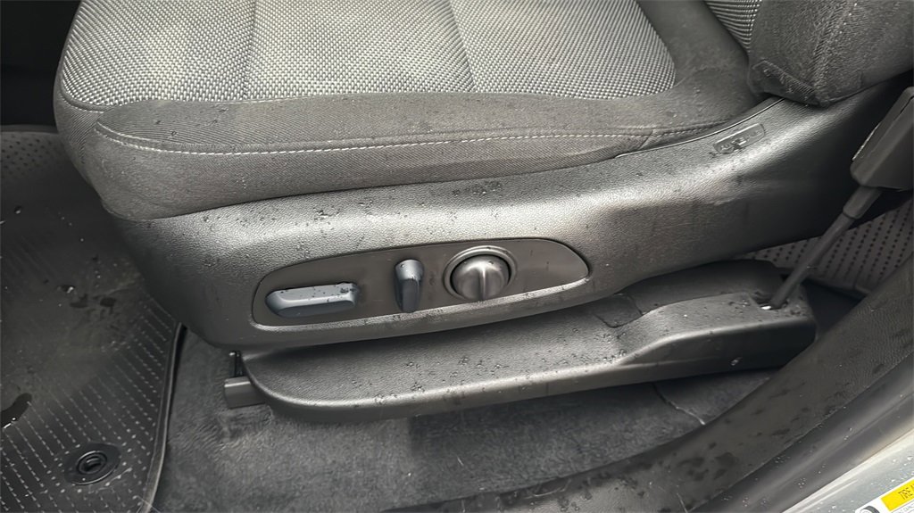 Used 2023 Chevrolet Traverse LT image 11