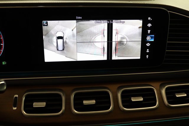 Used 2022 Mercedes-Benz GLS 580 4MATIC image 10