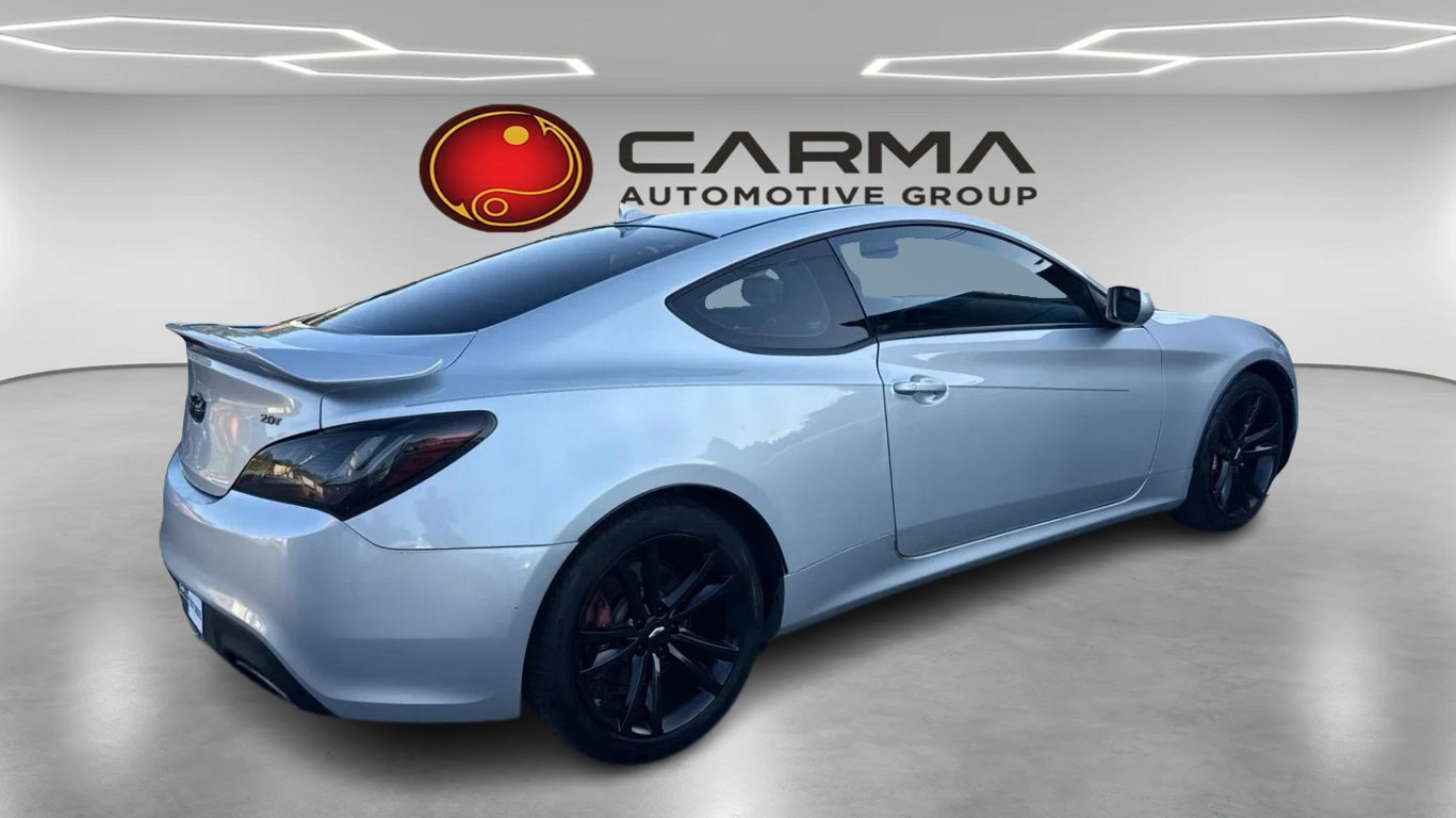 Used 2010 Hyundai Genesis 2.0T RWD image 5