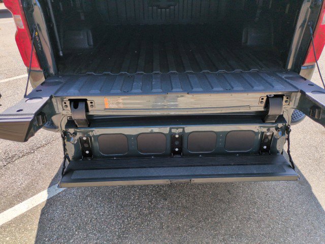 Used 2025 Chevrolet Silverado 1500 ZR2 w/ Technology Package image 42