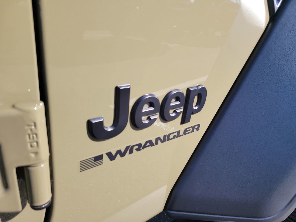 Used 2025 Jeep Wrangler Sport image 6