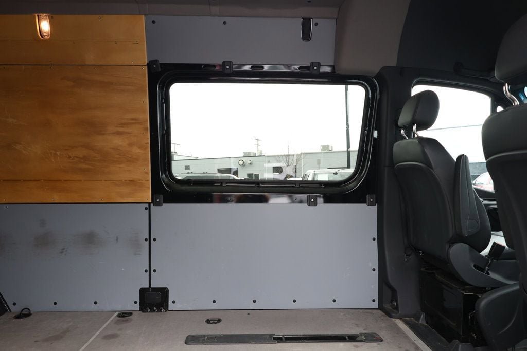Used 2023 Mercedes-Benz Sprinter 2500 w/ Acoustic Package image 27
