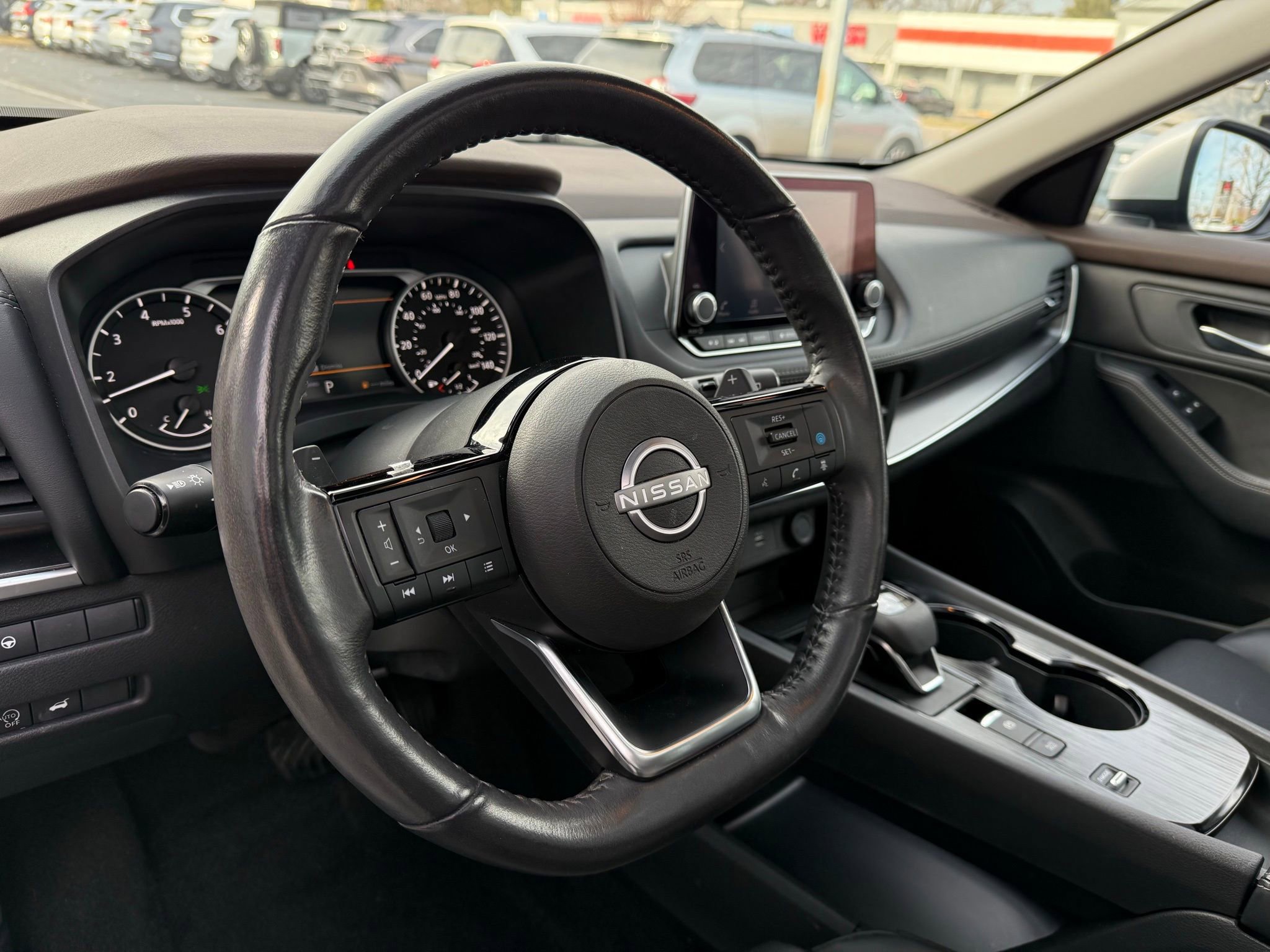 Used 2023 Nissan Rogue SV w/ SV Premium B Package image 47