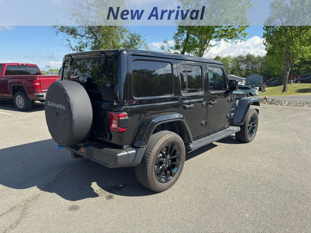 Used 2022 Jeep Wrangler Unlimited Sahara w/ Cold Weather Group image 3