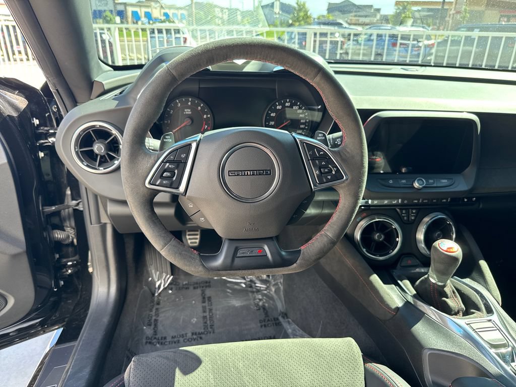 Used 2018 Chevrolet Camaro ZL1 RWD image 13