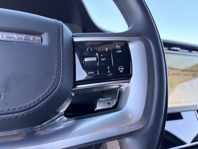 Used 2025 Land Rover Range Rover Autobiography image 9