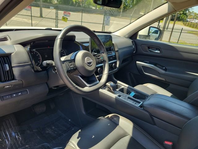 Used 2024 Nissan Pathfinder SL w/ Cargo Package FWD image 12