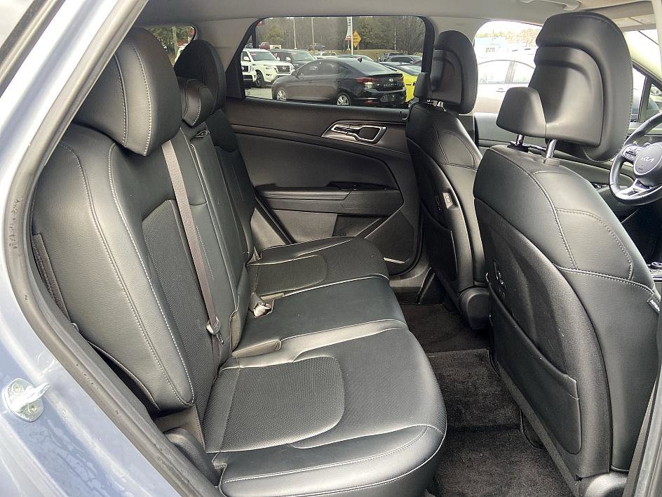Used 2023 Kia Sportage EX image 18