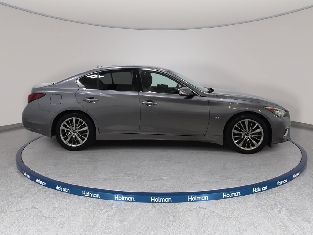 Used 2019 INFINITI Q50 Luxe w/ Essential Package (3.0T Luxe) AWD/4WD image 4
