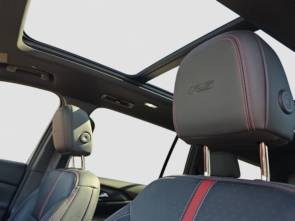 Used 2024 Chevrolet Traverse RS w/ LPO, Floor Liner Package FWD image 8