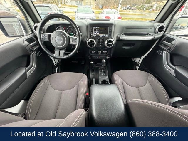 Used 2015 Jeep Wrangler Unlimited Sahara w/ Connectivity Group image 12