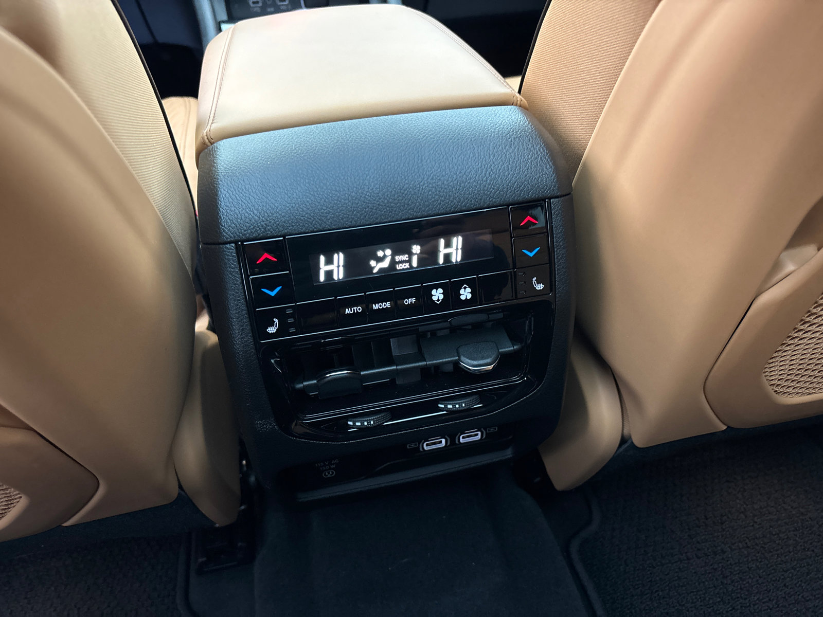 Used 2025 Jeep Grand Cherokee L Summit image 32