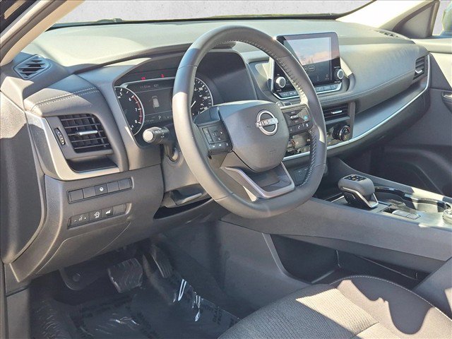 Used 2026 Nissan Rogue SV AWD/4WD image 10