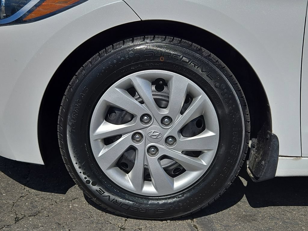 Used 2018 Hyundai Elantra SE FWD image 9