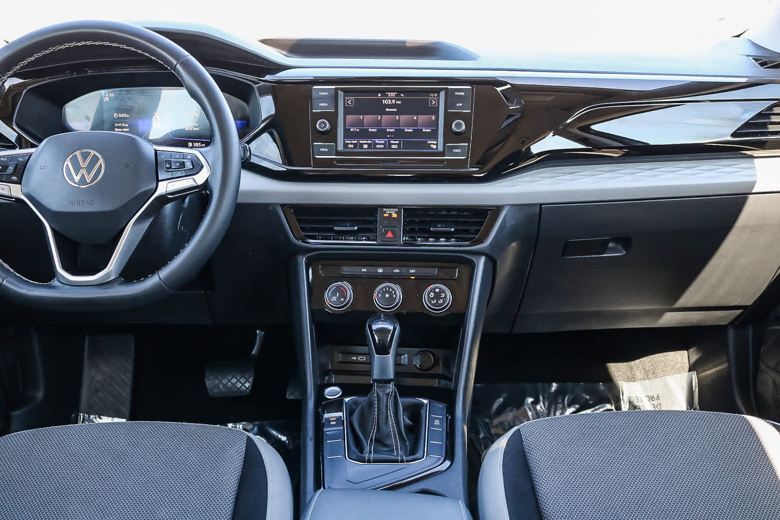 Used 2024 Volkswagen Taos S image 13