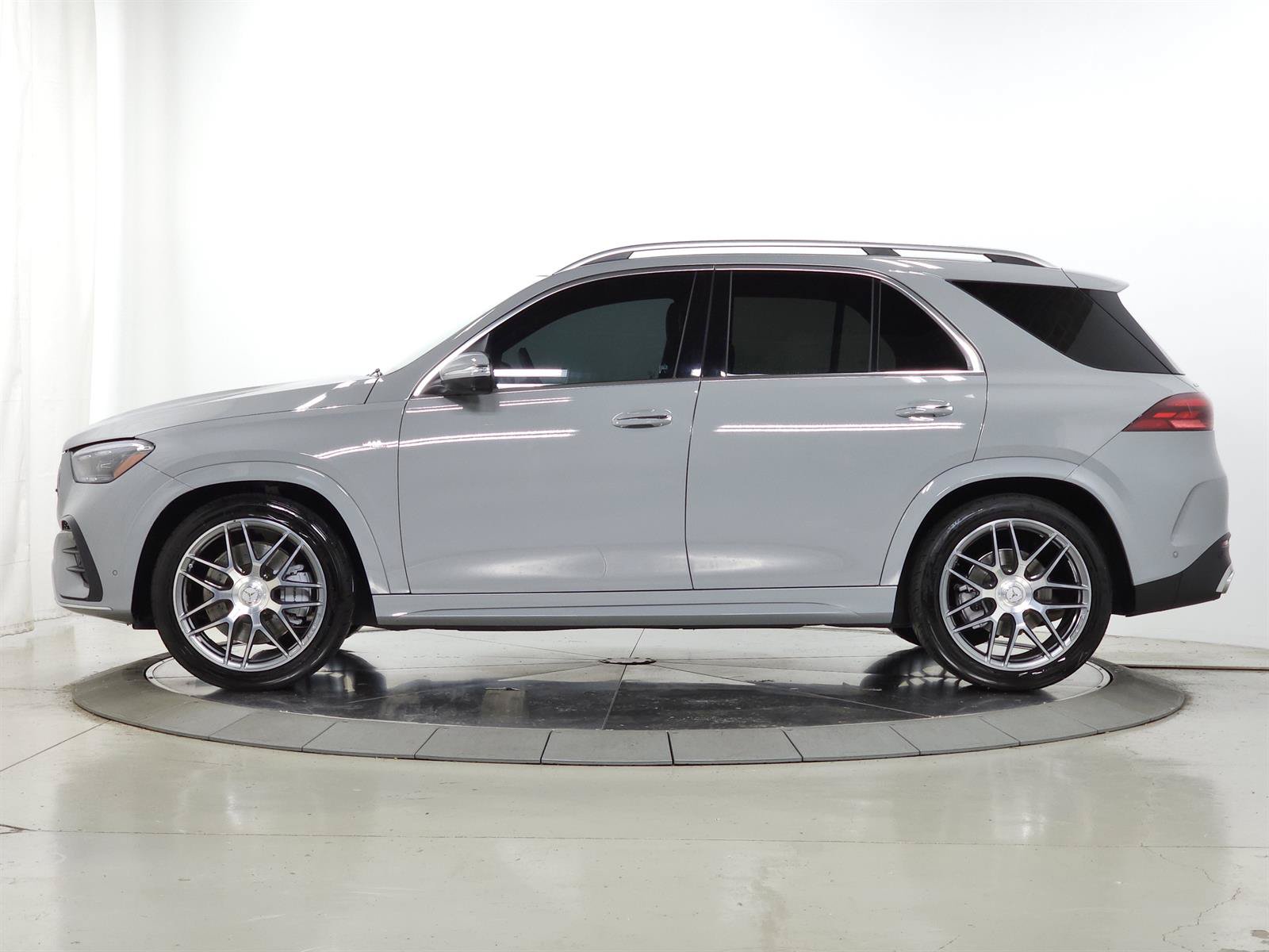 Used 2024 Mercedes-Benz GLE 53 AMG 4MATIC image 5