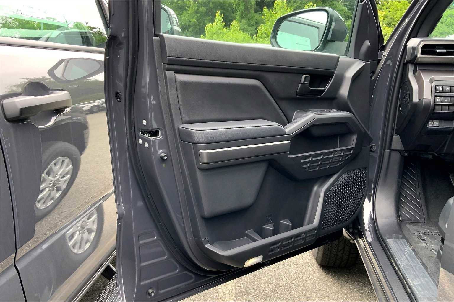 New 2025 Toyota Tacoma SR5 image 10