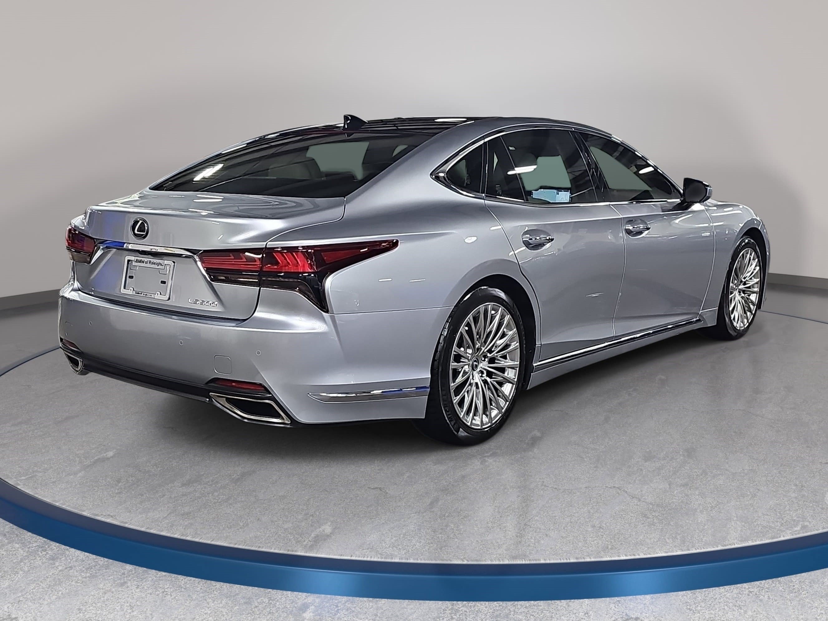 Used 2022 Lexus LS 500 RWD image 5