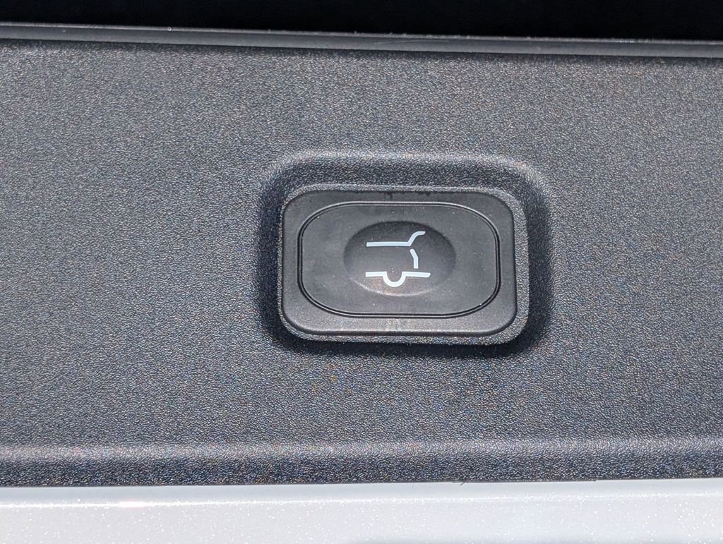 New 2025 Ford Expedition Platinum w/ Stealth Performance Package image 24