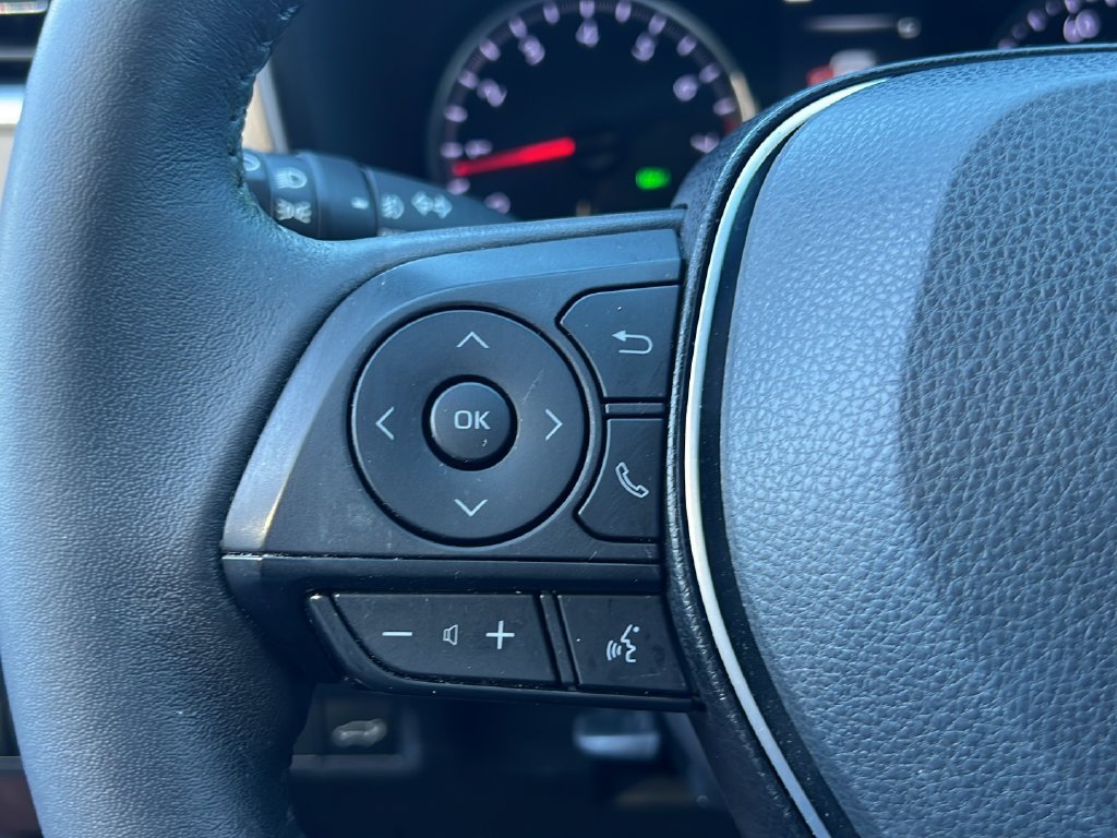 Certified 2022 Toyota RAV4 XLE Premium FWD image 19
