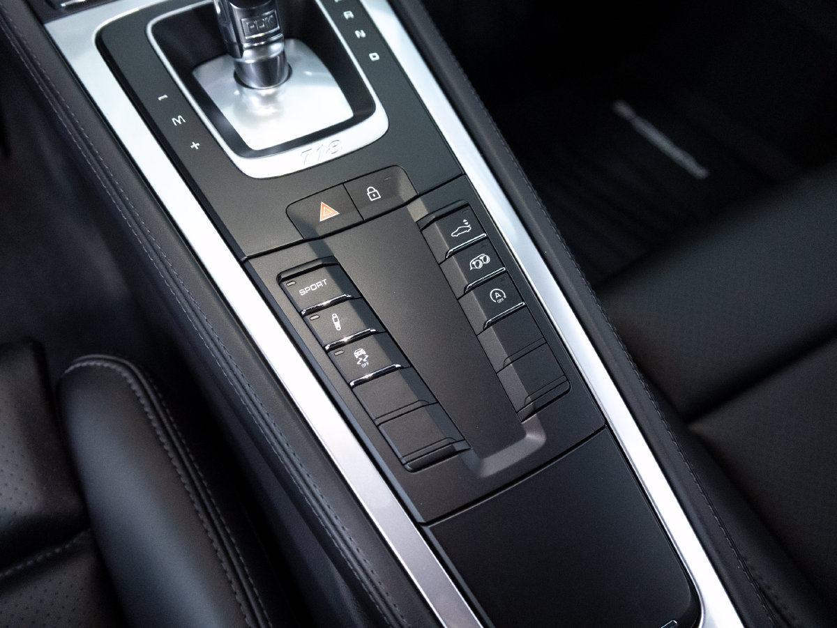 Certified 2024 Porsche 718 Cayman RWD image 21