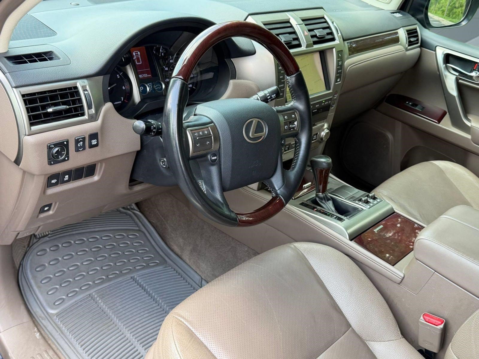 Used 2019 Lexus GX 460 Premium AWD/4WD image 4