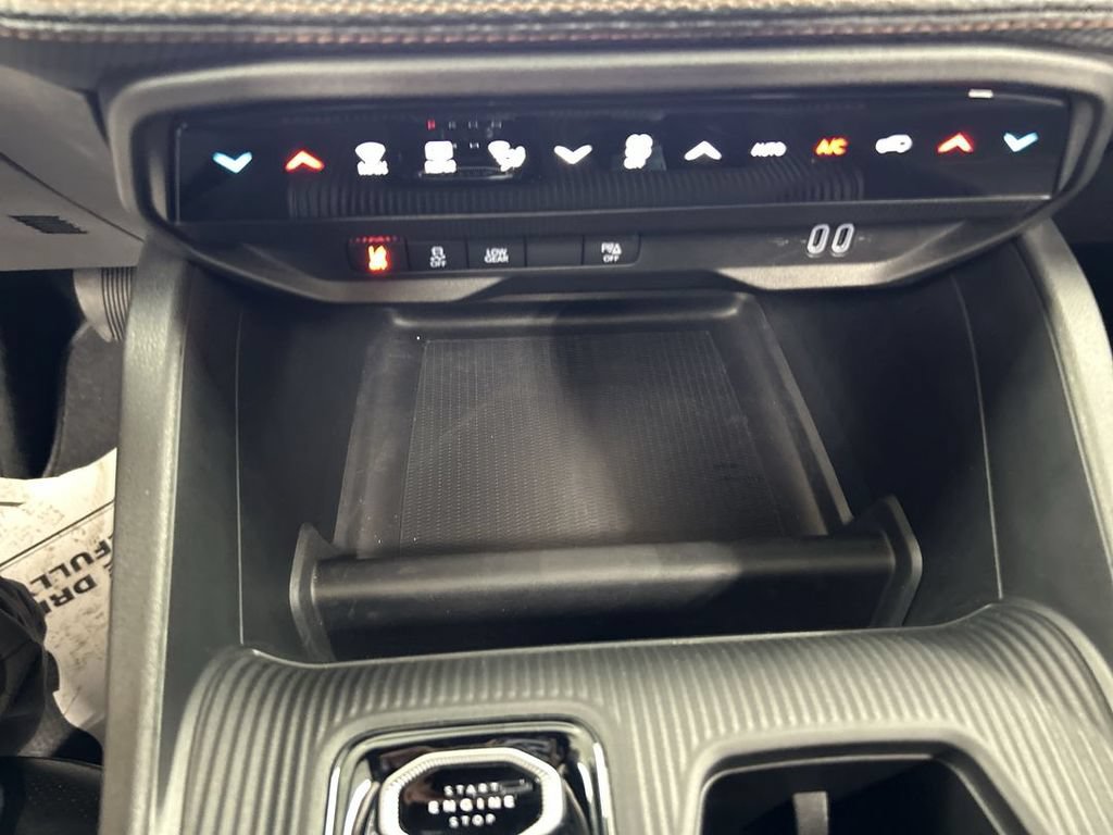 Used 2026 Jeep Cherokee Limited AWD/4WD image 17